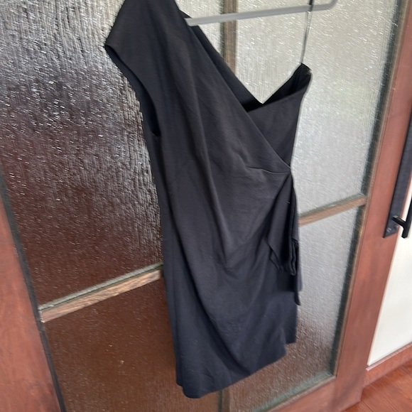 Victoria Beckham Black Asymmetrical Ruffled Cocktail Dress size 6 - Picture 8 of 12